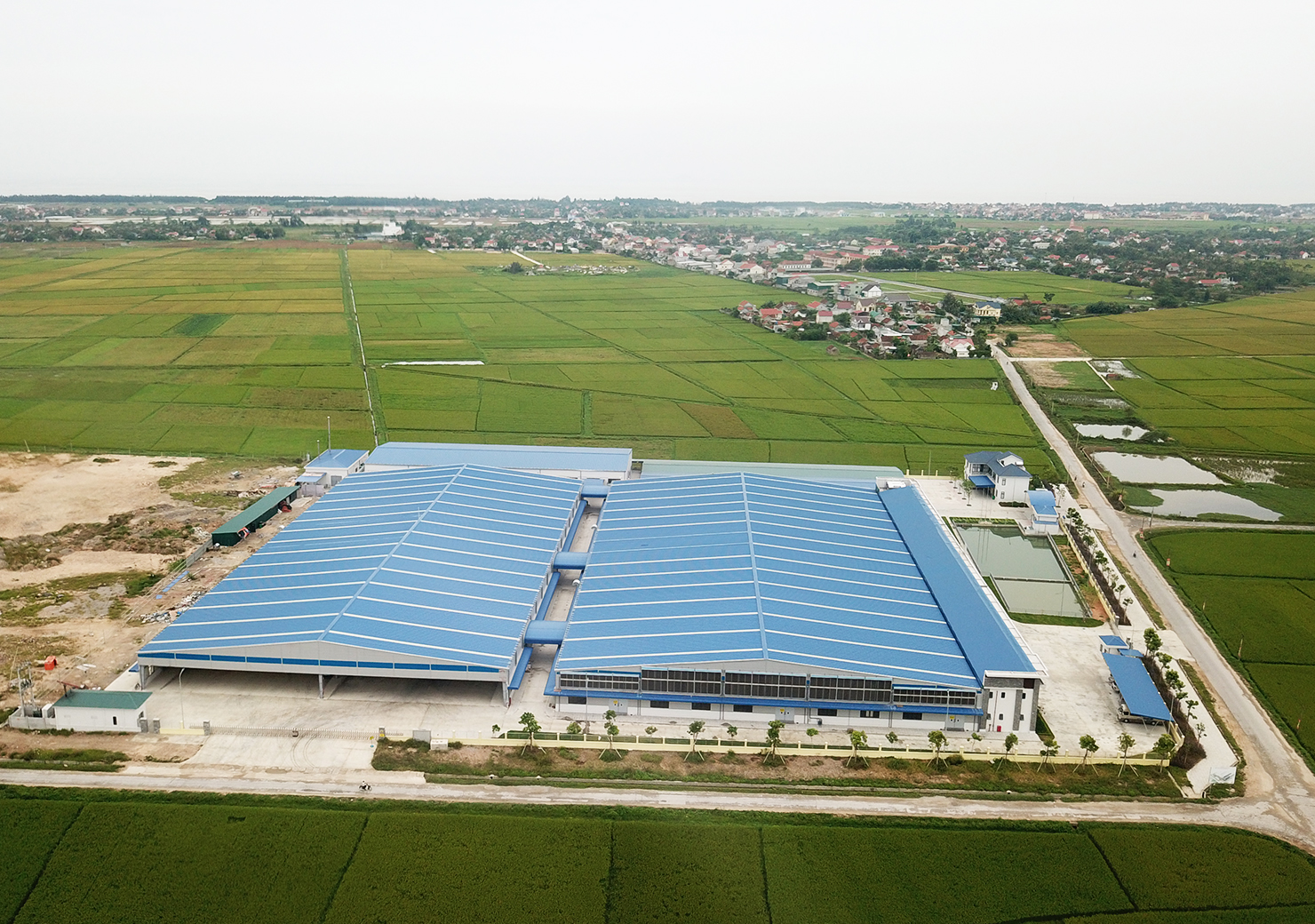 NHÀ MÁY MAY XUẤT KHẨU NAM THUẬN